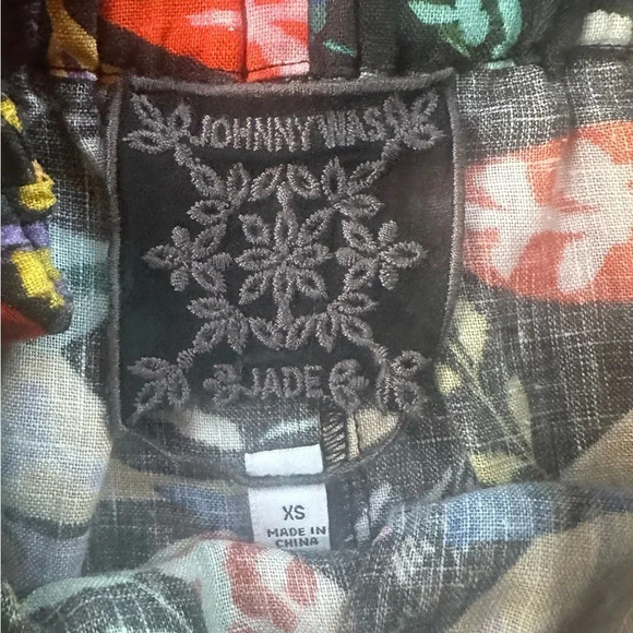 Johnny Was “Jade” Tropical Print Linen Shorts Extra Small EUC! - Picture 8 of 9